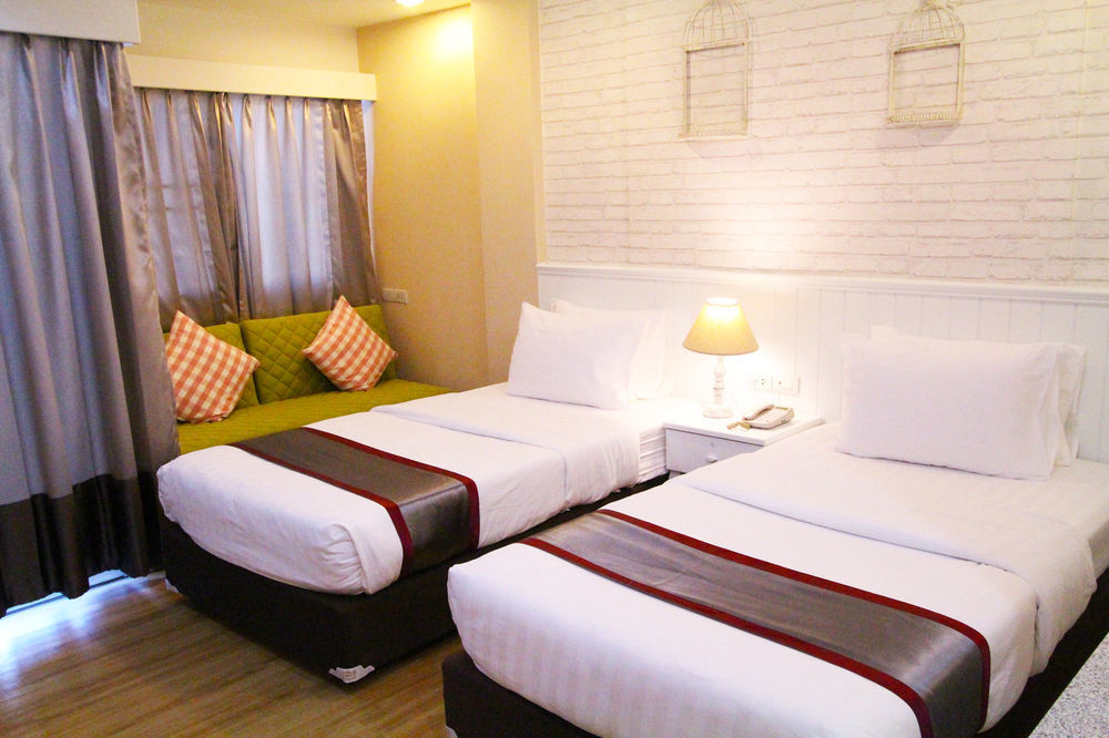 At Residence Suvarnabhumi Hotel - Sha Extra Plus Bangkok Exteriör bild